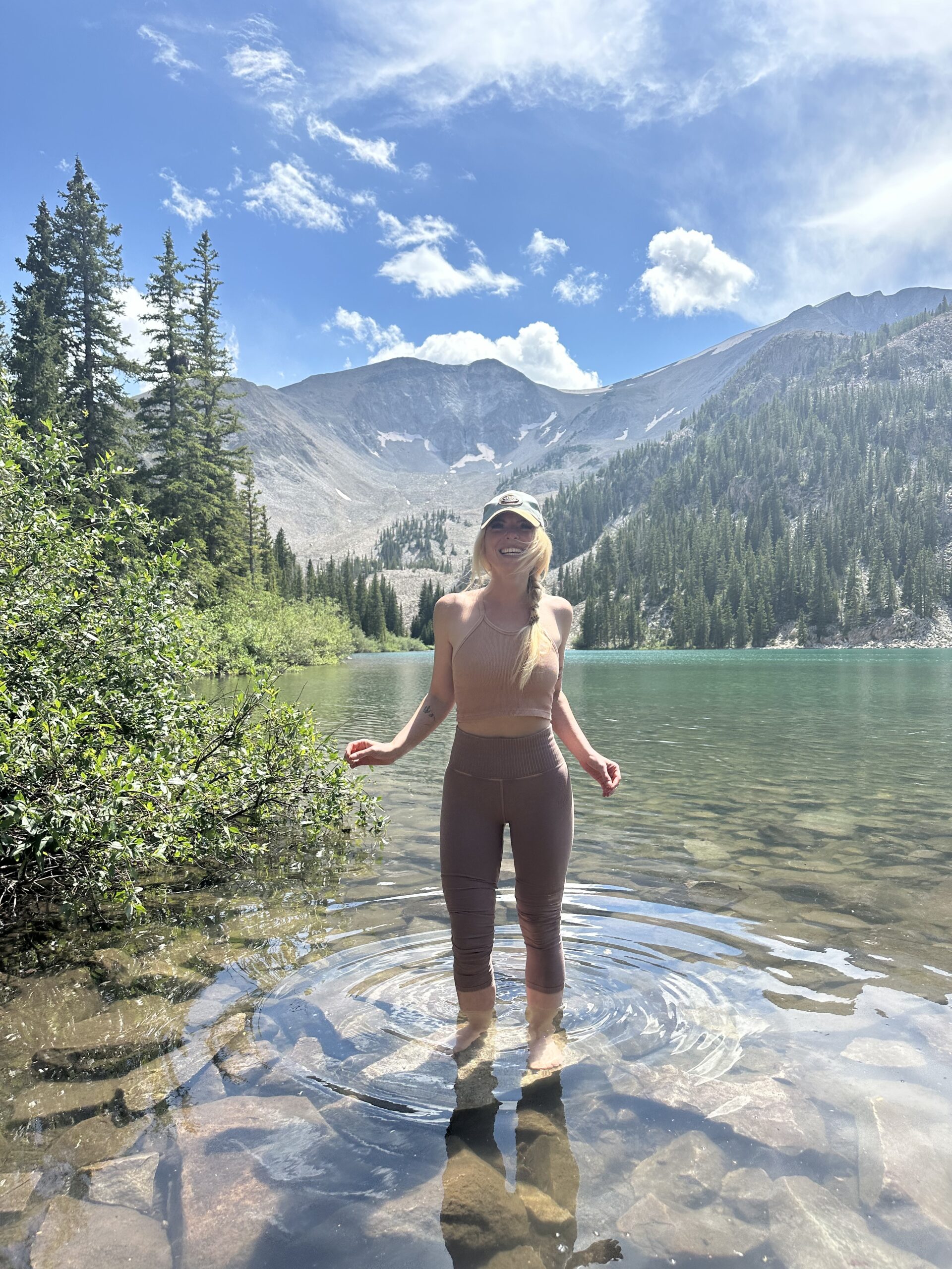 Michelle from Sunny Sends, an email marketing agency for coaches and creatives, on an inspiration hike
